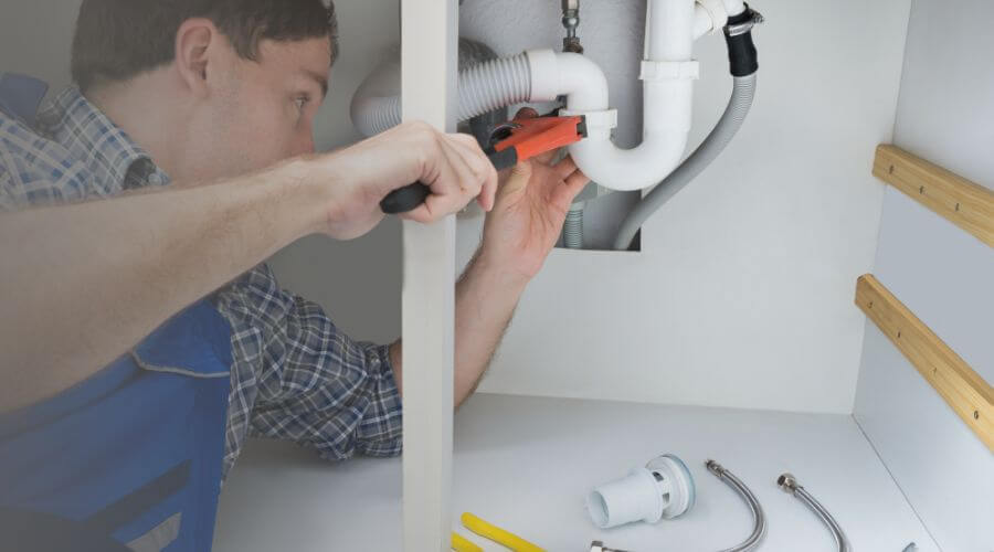 Local tankless water heater installation in East Chicago, IN